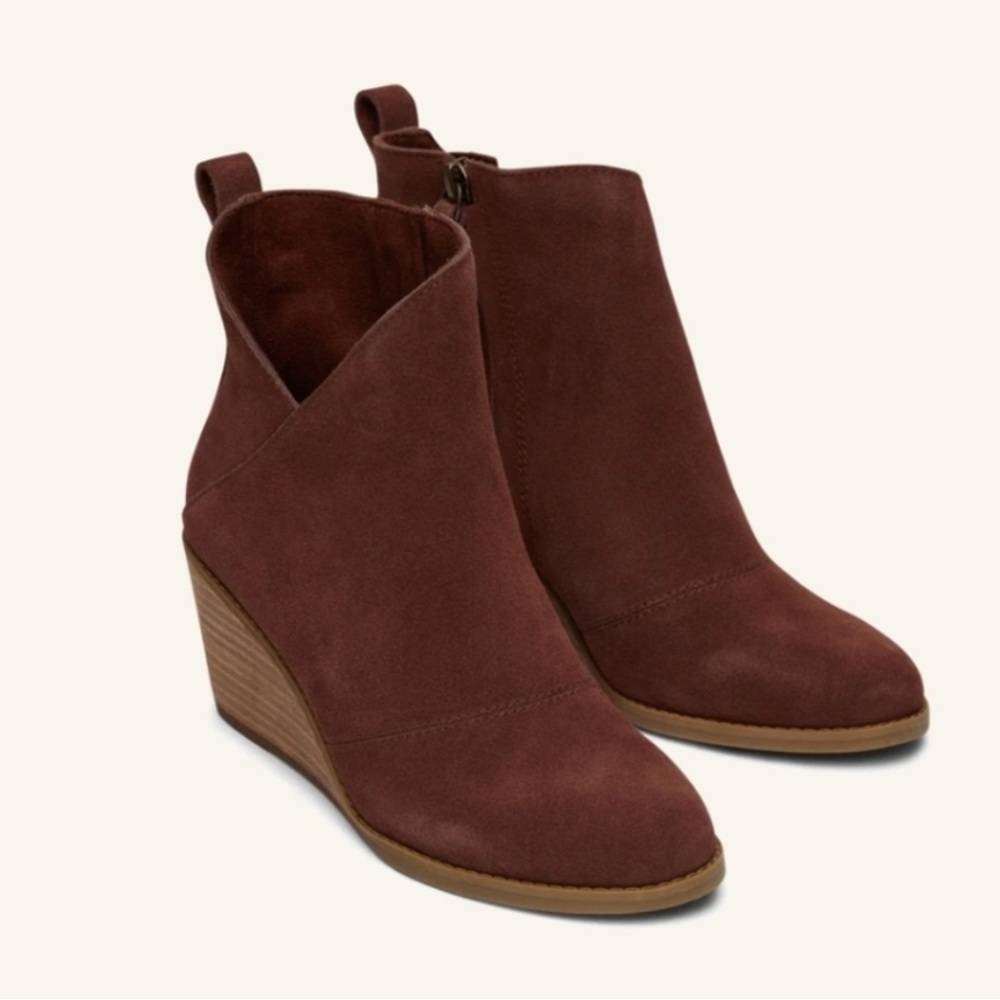 Tom’s Sutton Chestnut Brown Suede Ankle Booties